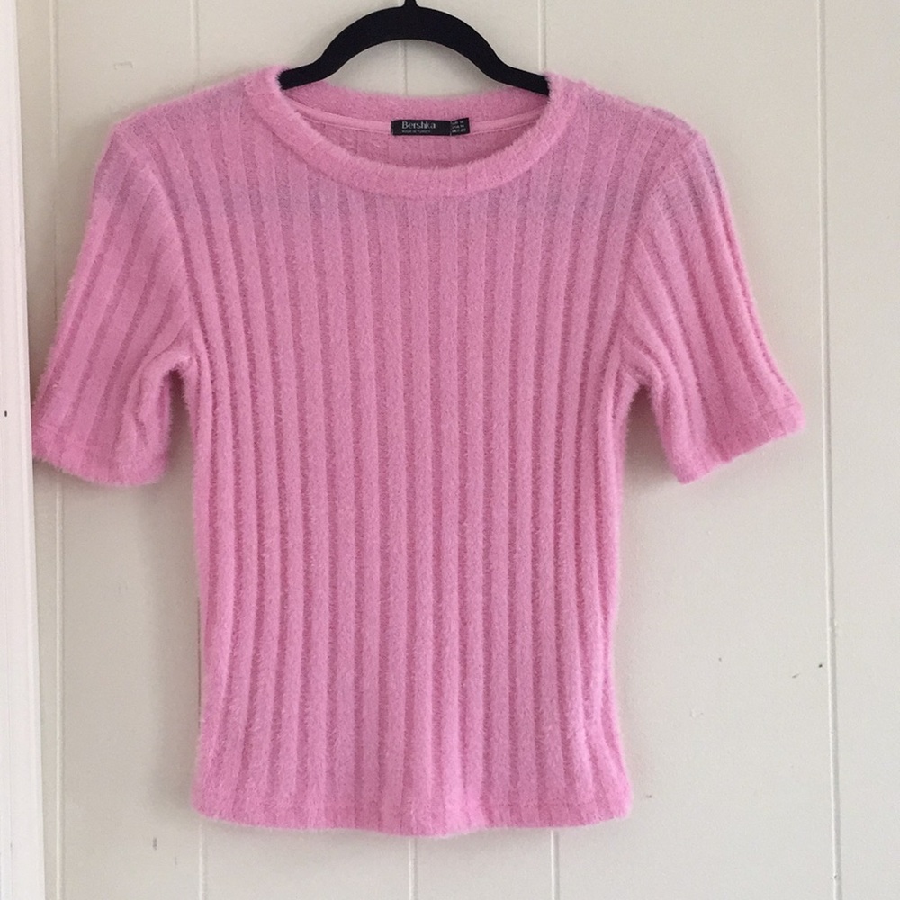 Never Worn! Pink Short Sleeve Bershka Sweater